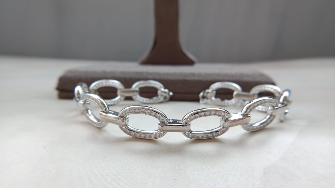Minimalist Oval Link Silver Bracelet for Men - 92.5 Sterling Silver