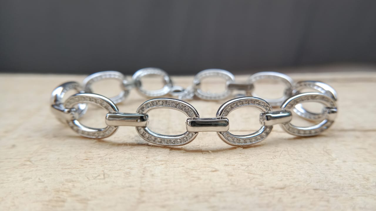 Minimalist Oval Link Silver Bracelet for Men - 92.5 Sterling Silver