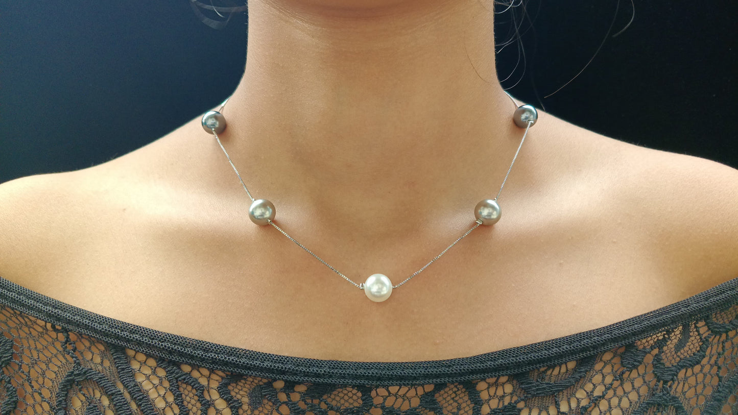 Multicolor Pearl Necklace in Rhodium-Plating