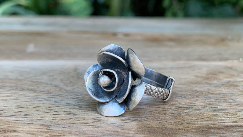 Silver Oxidised Round Motif Patterned Bangle