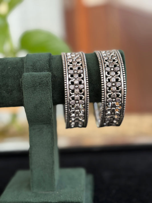 Silver Oxidized Floral Cutwork Grid Design Bangles, Kada Set