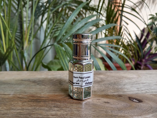 Tomé Noir – Modern Woody Attar
