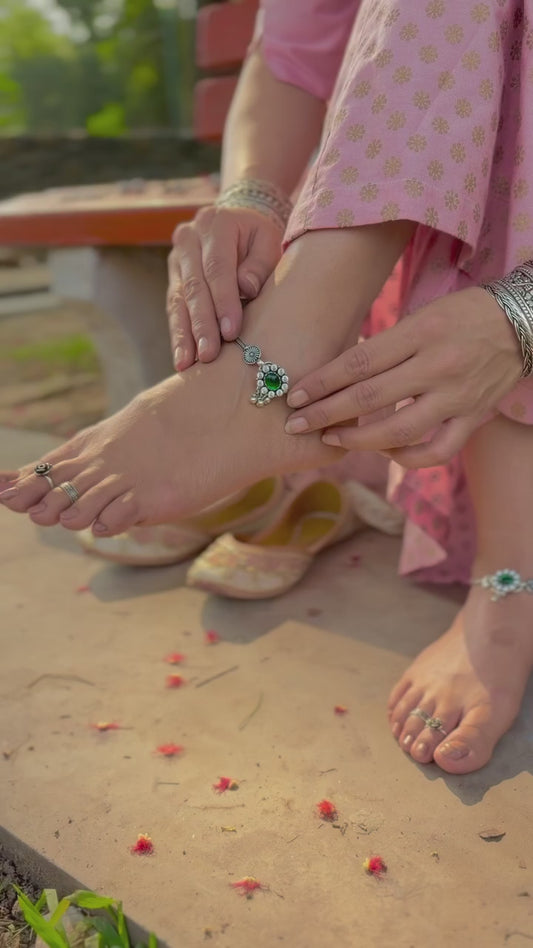 925 Silver Green Stone Floral Anklet Pair for Women | Designer Silver Floral Payal