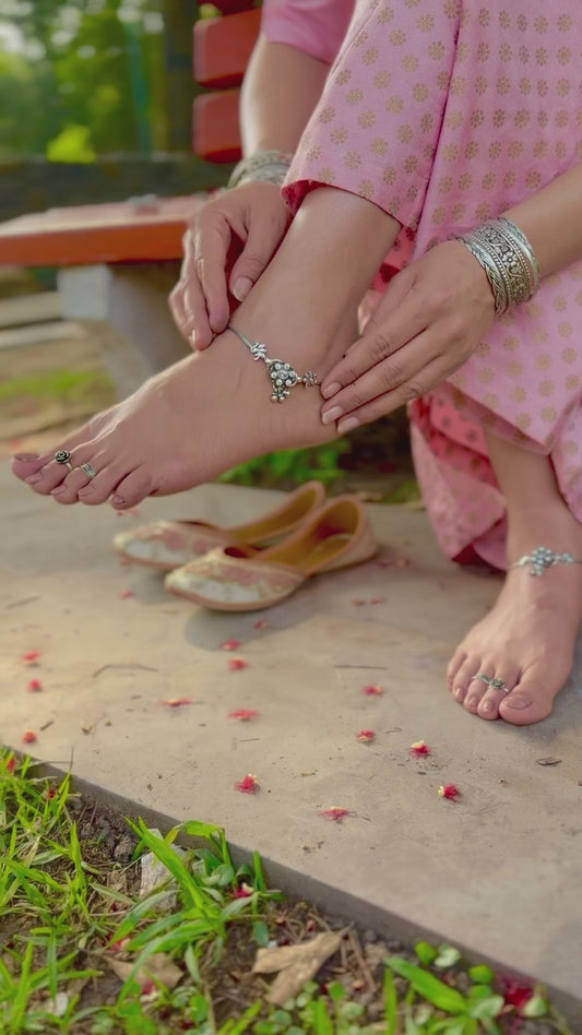 925 Silver Floral Anklet with White Stone | Designer Floral Silver Payal for Women