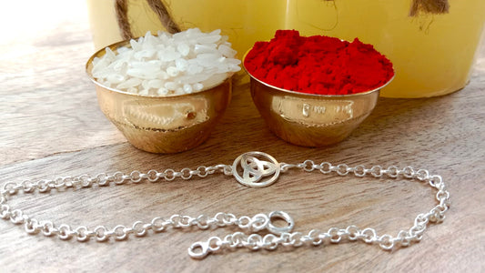 Silver Trinity Knot Silver Bracelet Rakhi with Adjustable Chain